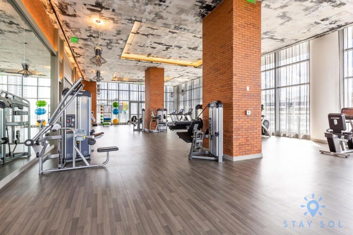 Luxury Amenities, Infinity Pool, Gym, Hot Tub Apartment Hollywood Exterior foto