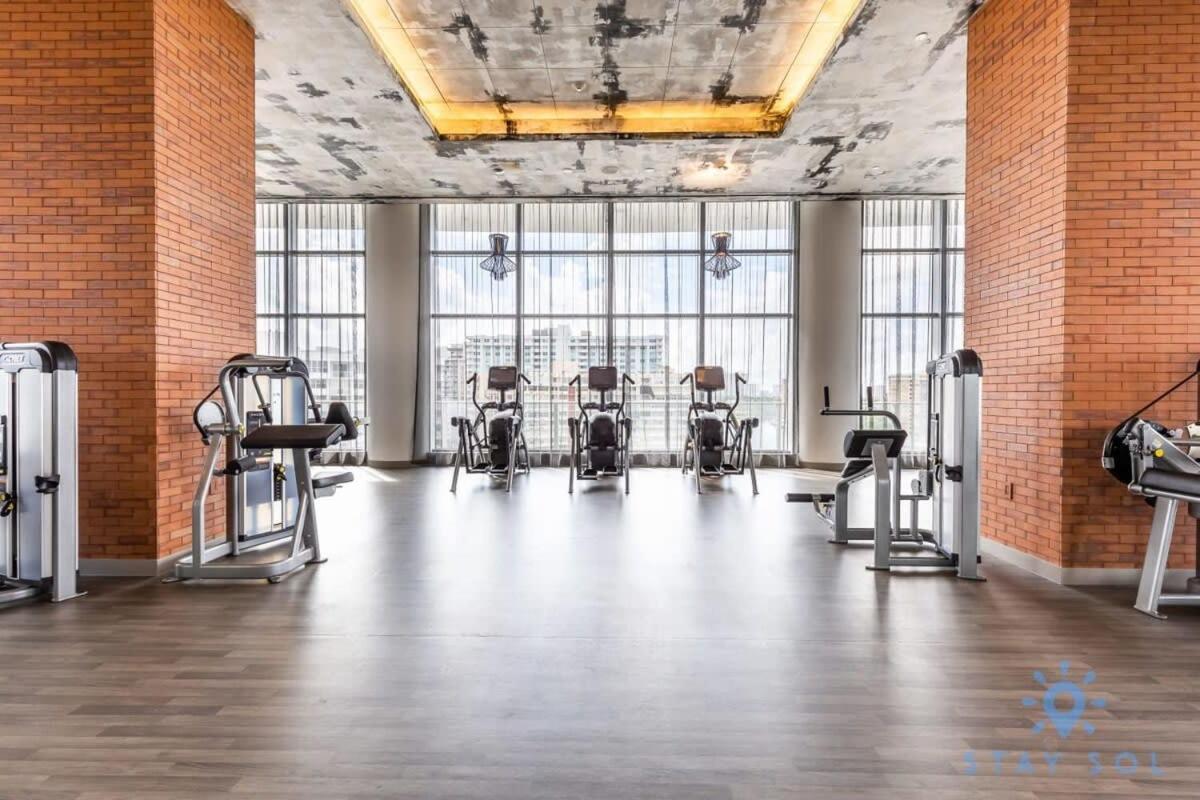 Luxury Amenities, Infinity Pool, Gym, Hot Tub Apartment Hollywood Exterior foto