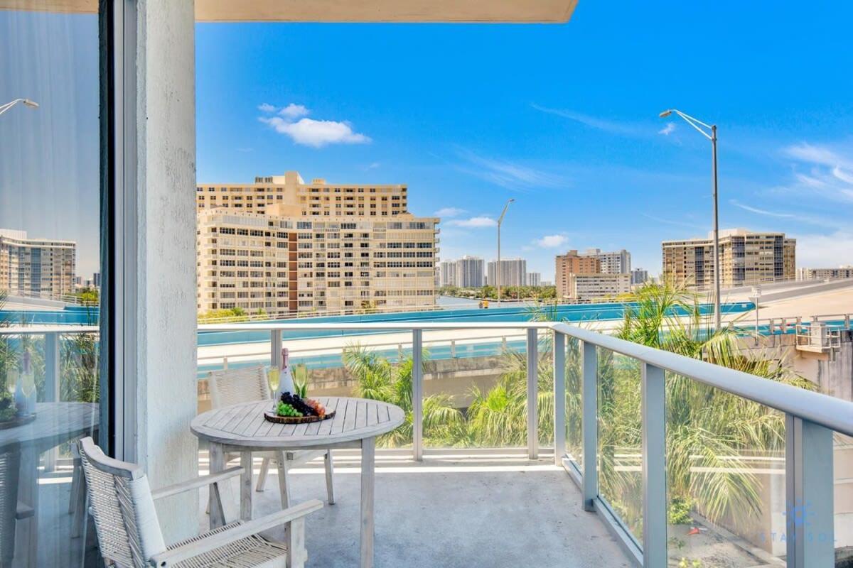 Luxury Amenities, Infinity Pool, Gym, Hot Tub Apartment Hollywood Exterior foto