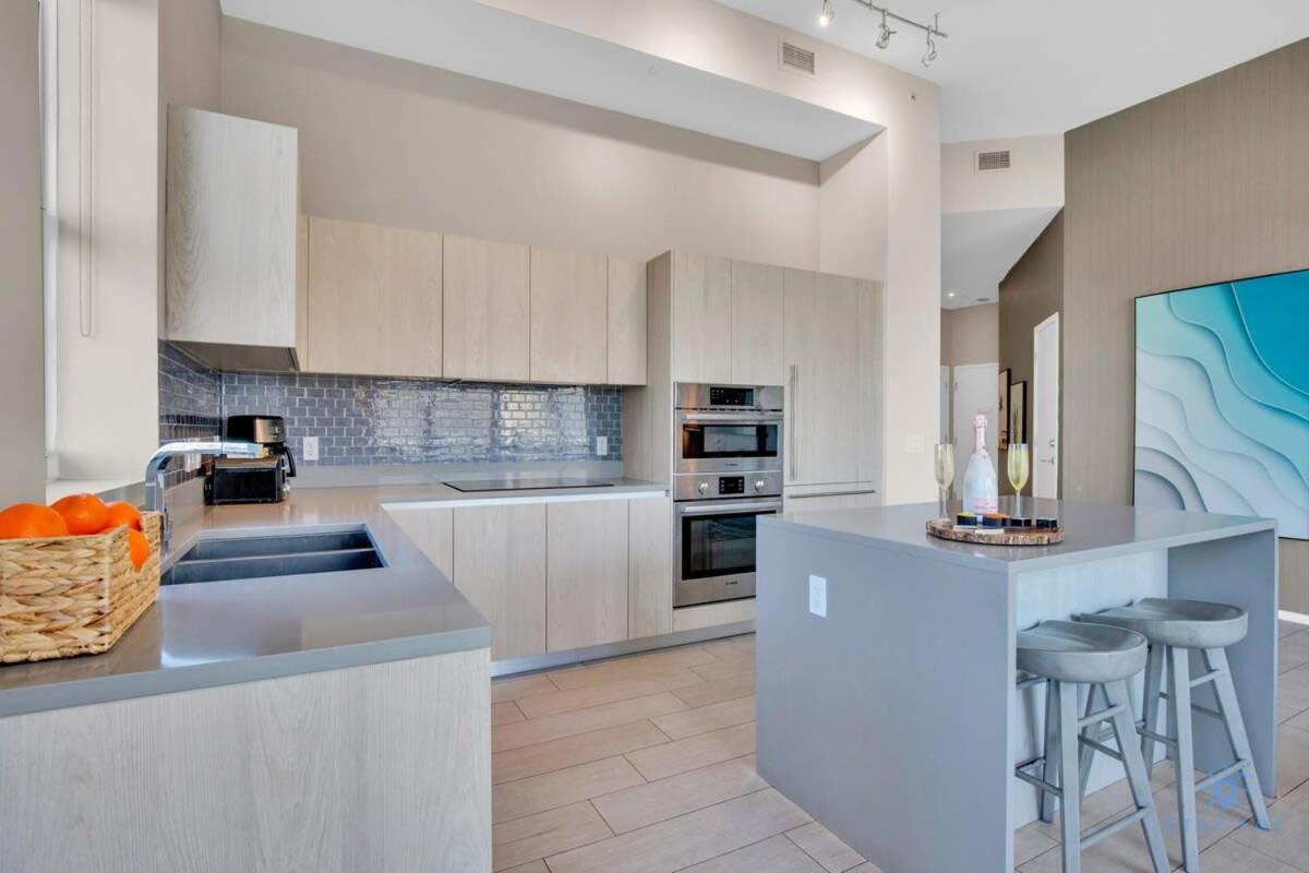 Luxury Amenities, Infinity Pool, Gym, Hot Tub Apartment Hollywood Exterior foto