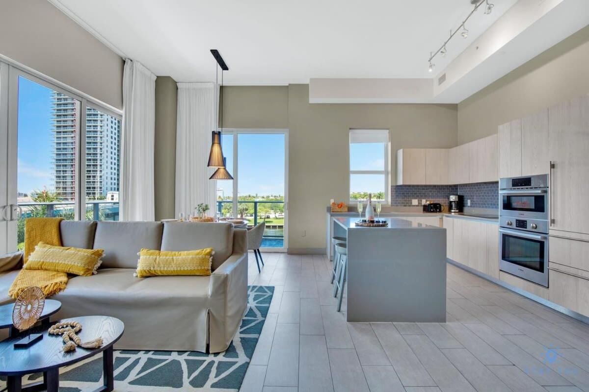 Luxury Amenities, Infinity Pool, Gym, Hot Tub Apartment Hollywood Exterior foto